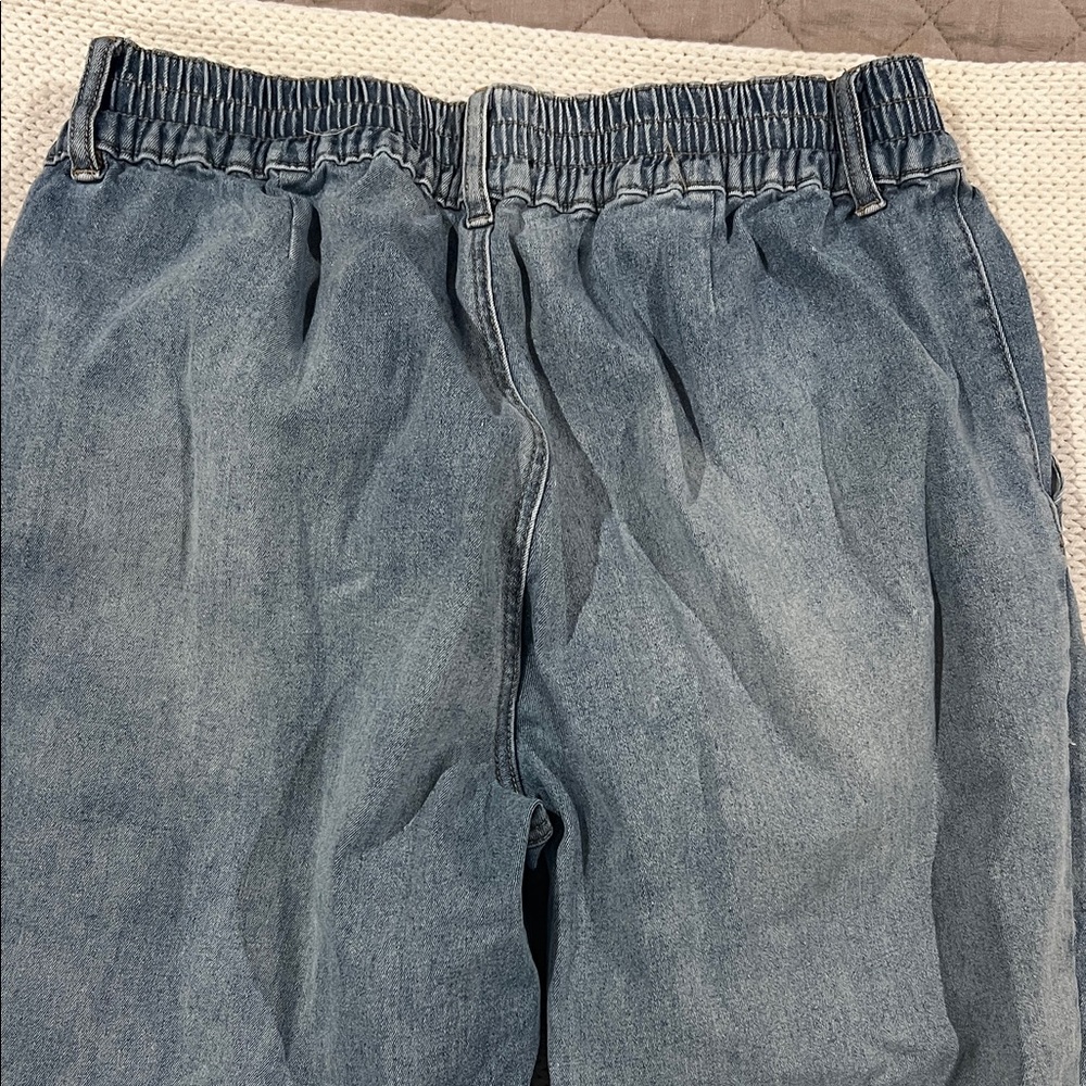 Women's Blue High-Waisted Jeans - Picture 5 of 5